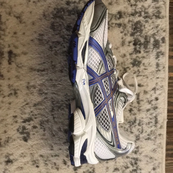 BRAND NEW TAGS ON OASIC GEL CUMULIS - Picture 2 of 4